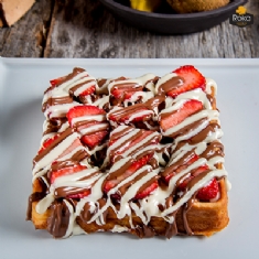 Çilekli Waffle